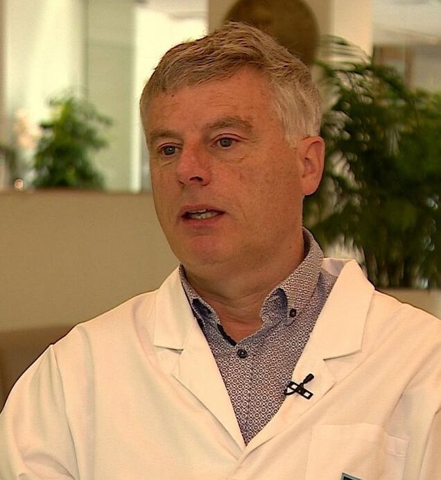 Dokter Proctologist Luc